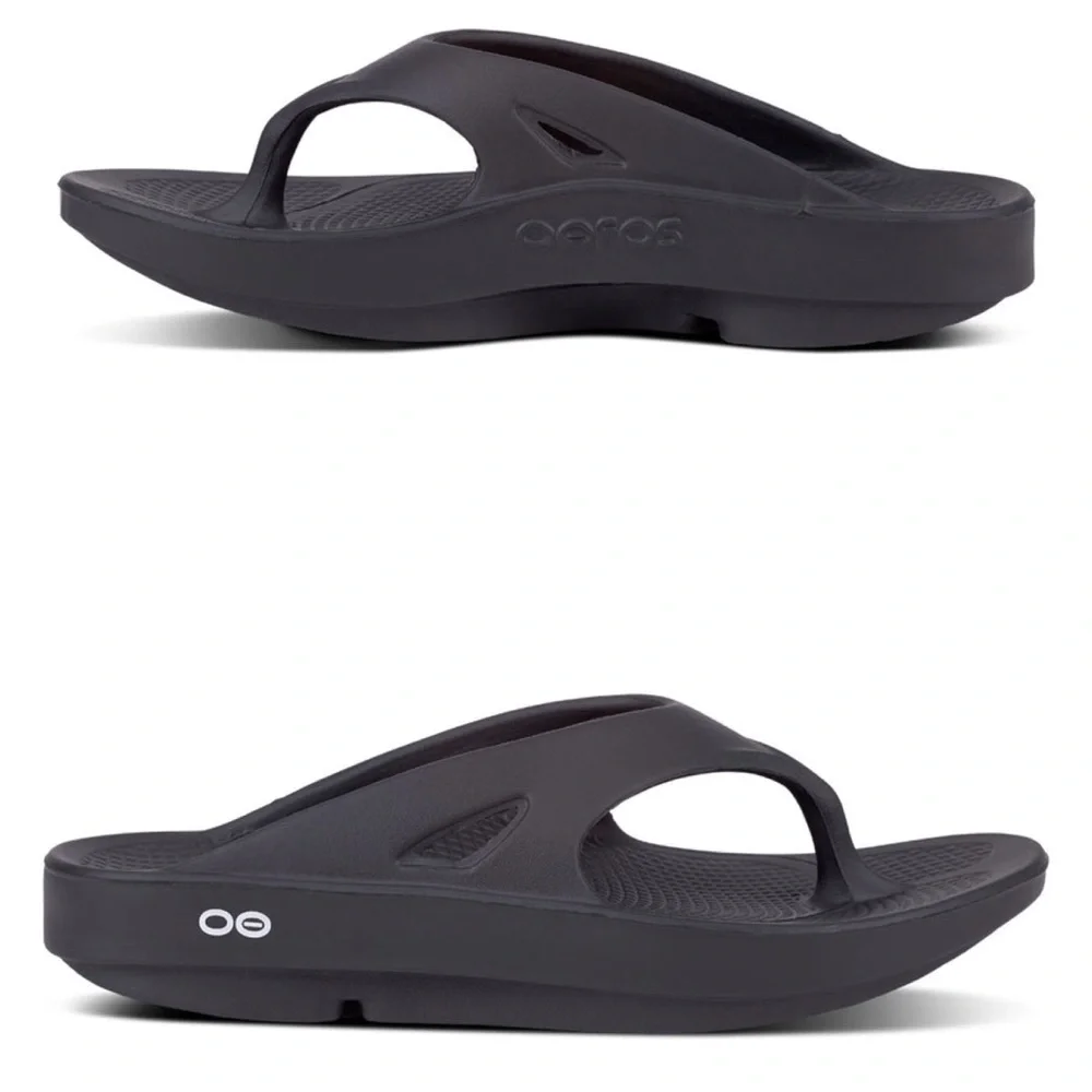 New Oofos Ooriginal Sandals in Black Size 9 Men’s